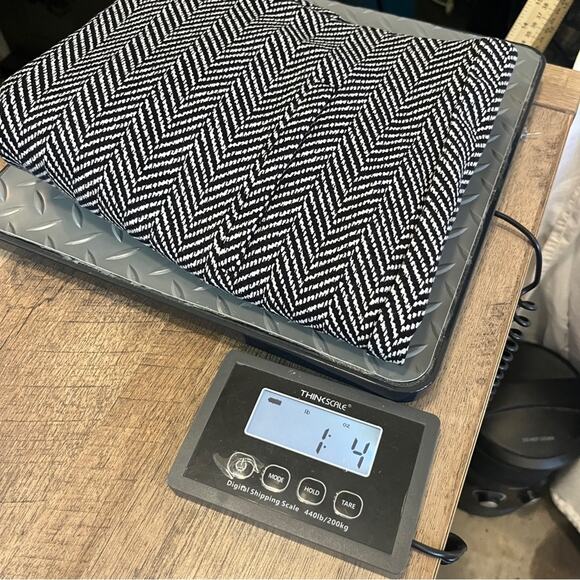 Chico's Black White Chevron Pattern Crop Pants Knit Pull On Elastic Size 3 Ankle - Picture 9 of 9